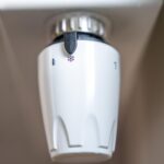 Małe mieszkanie w bloku – czy kocioł elektryczny to dobra alternatywa dla ogrzewania miejskiego?